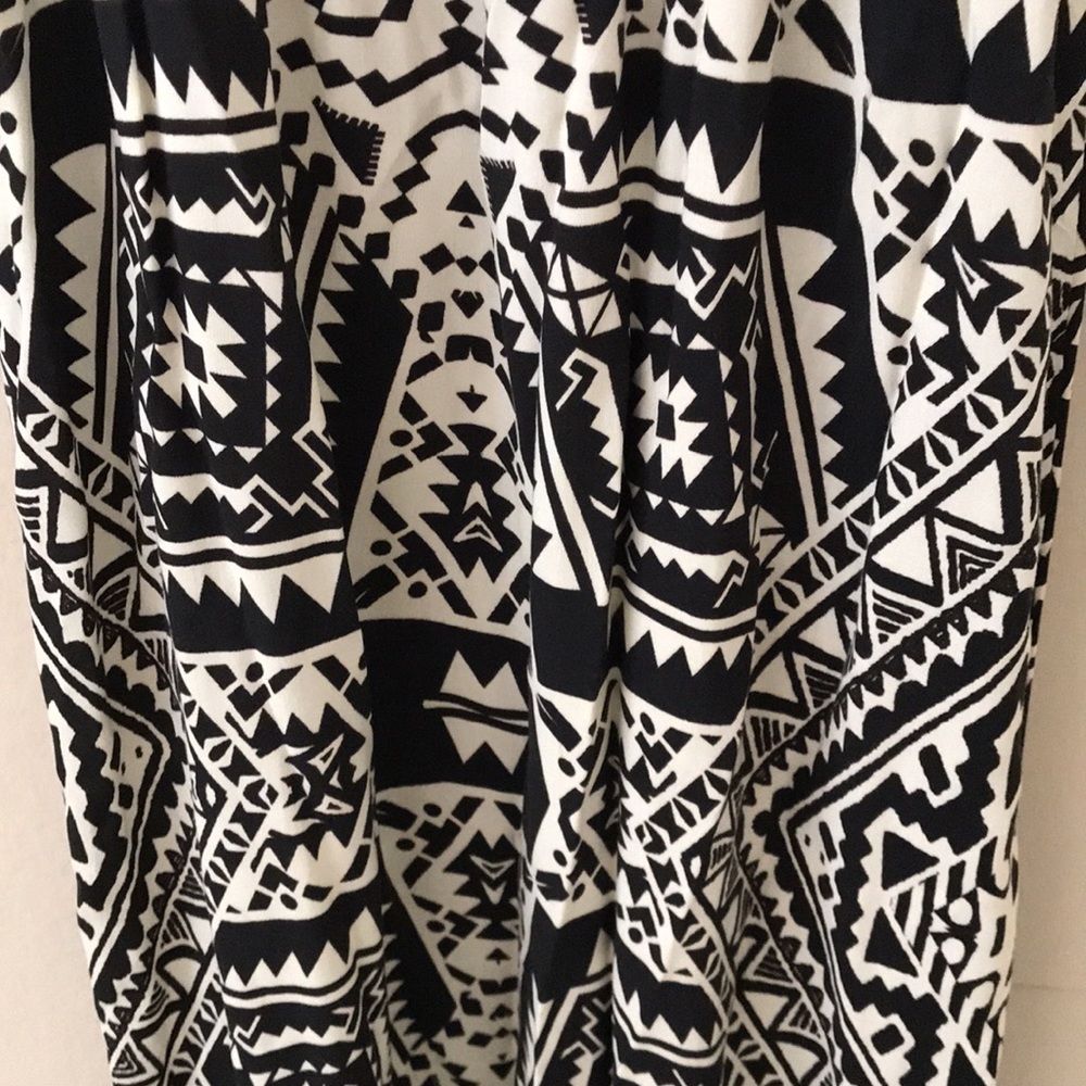 Boho Maxi dress with adjustable straps and neutral colors - Picture 3 of 4